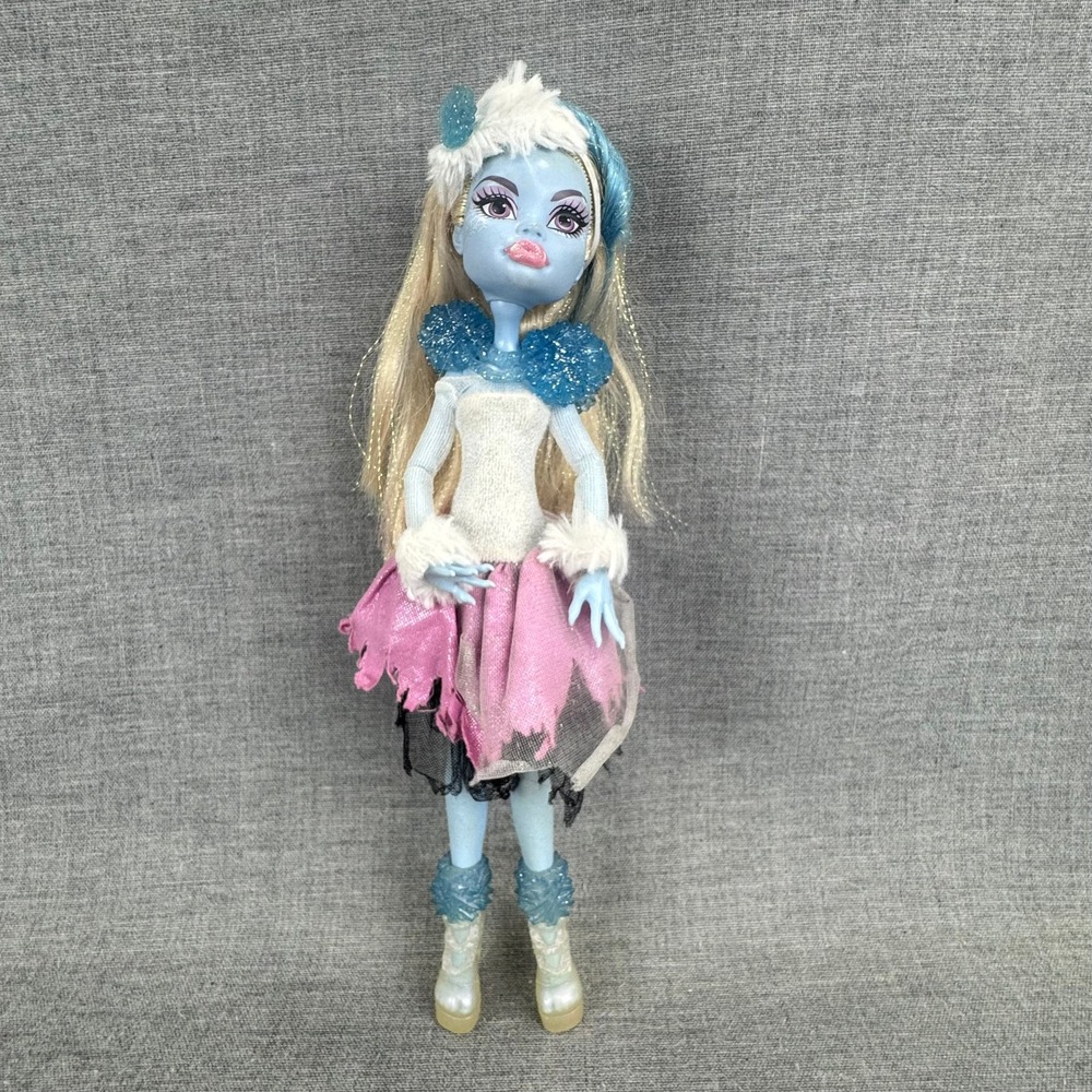 Monster High Abbey Bominable Ghouls Rule G1 2012 Doll Y0366 Incomplete